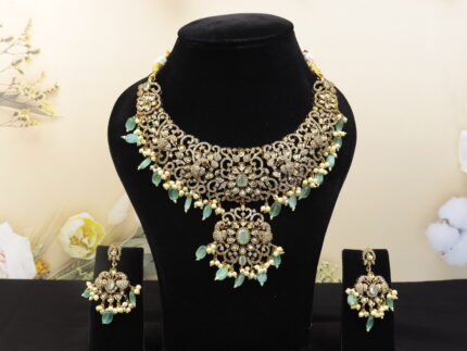 Victorian Short Necklace Mint Colour Beads