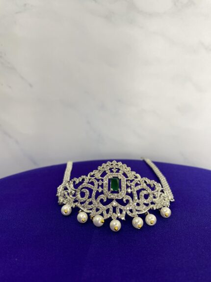 Royal Emerald Green Stone Bridal Armlet
